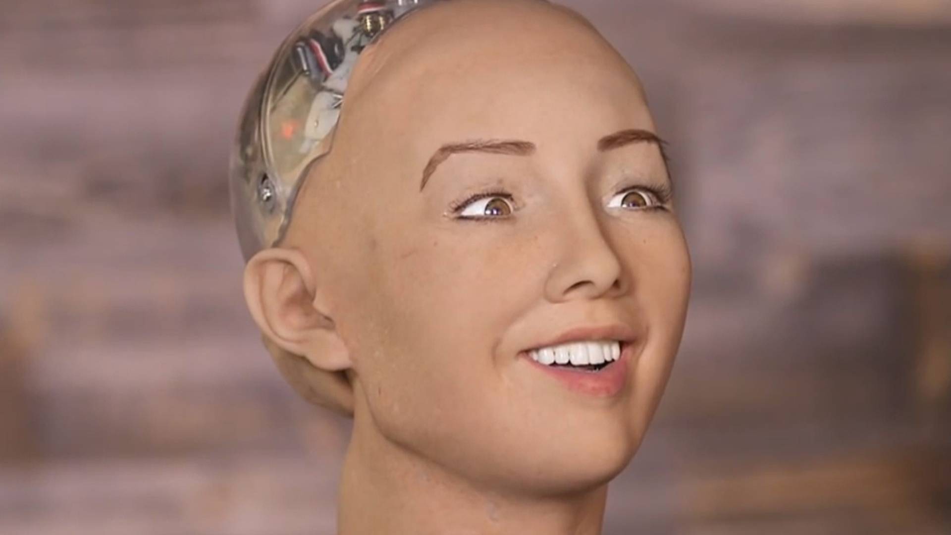 Robot Sophia, Bir Moda Etkinliği İçin Türkiye’ye Geliyor
