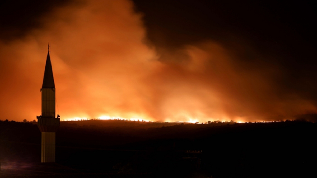 Bulgaristan’daki Yangın Türkiye Sınırına Ulaştı