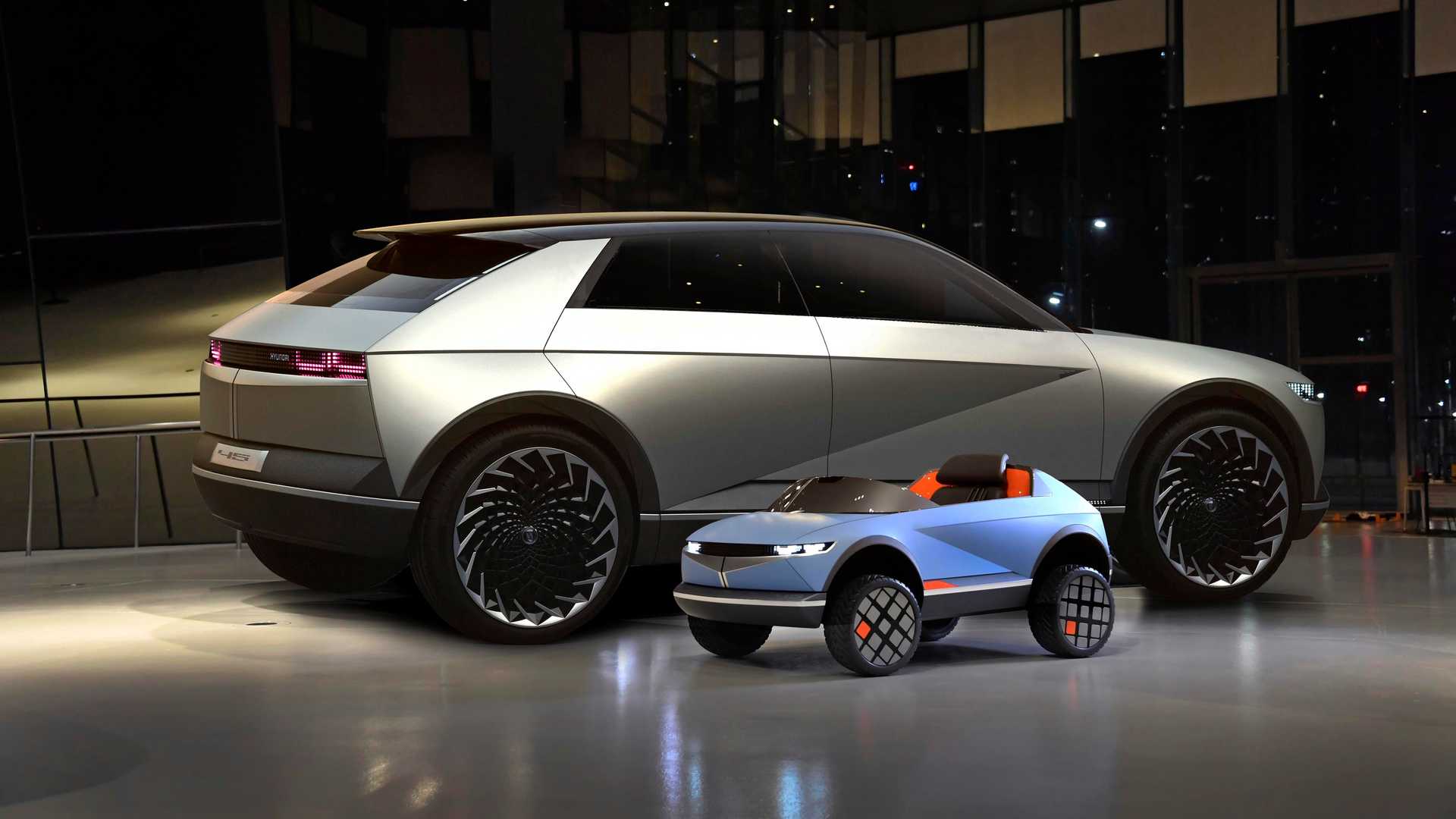 Hyundai En Küçük Elektrikli Otomobili Tanıtıldı! 45 Concept