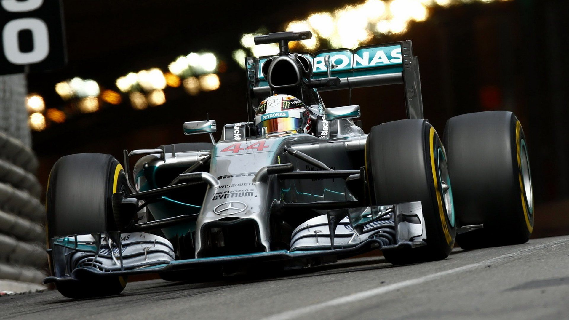 F1 Pilotu Lewis Hamilton Şövalye İlan Edildi!