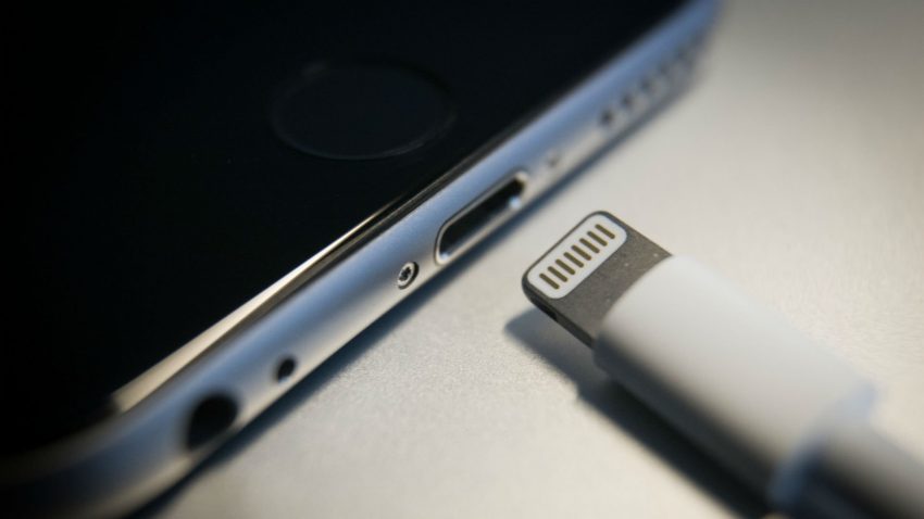 iPhone 13’te Şarj Girişi Bulunmayacak Mı? İşte Detaylar