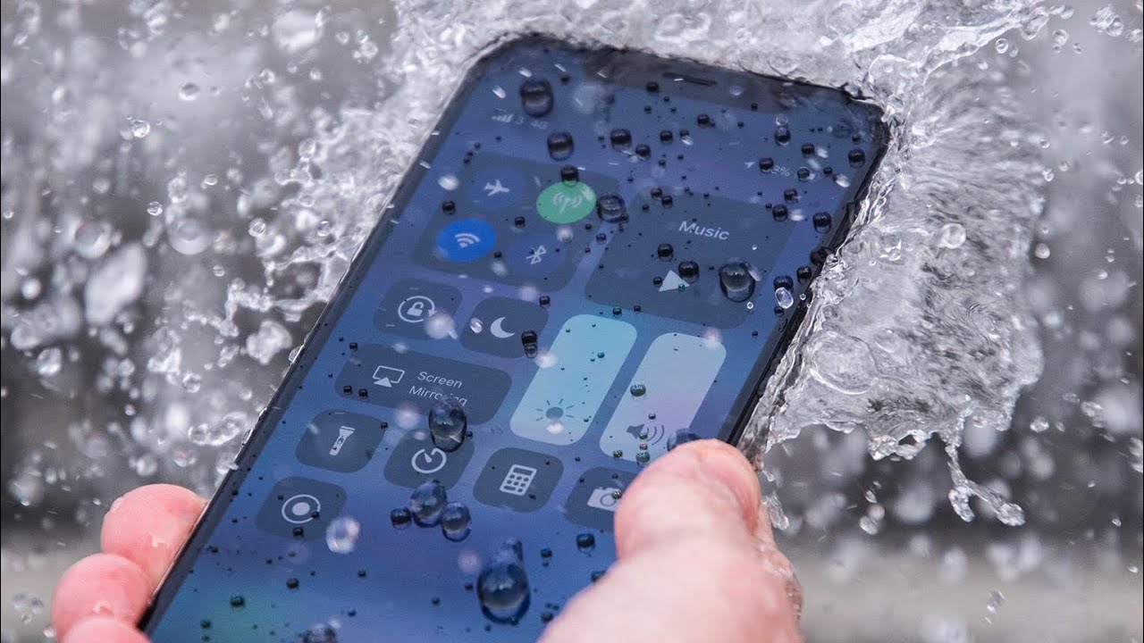 What to Do When Smartphone Drops into Water