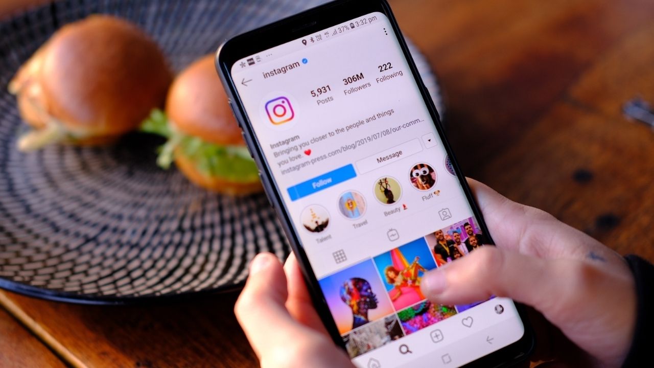 Instagram ve TikTok Yeme Bozukluğunu Kötü Etkilemekte