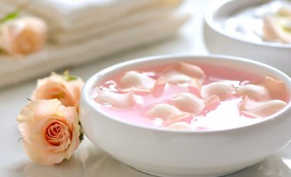 Gül Suyunun Faydaları Nedir? Gül Suyu Nasıl Kullanılır?