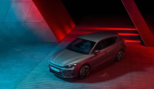 333 Hp olacak! 2024 makyajlı yeni Cupra Leon tanıtıldı!