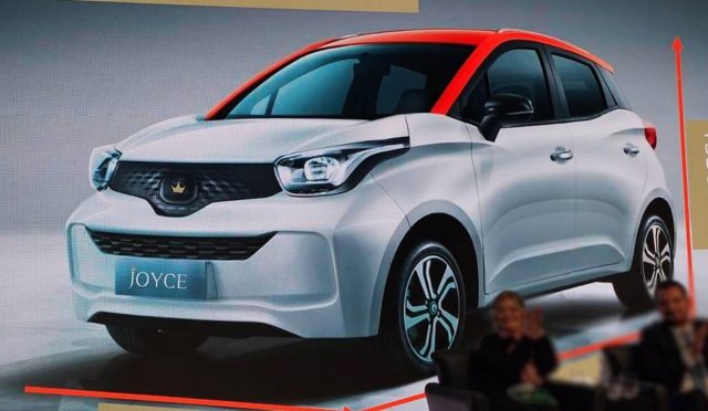 Türkiye’nin 2 yeni yerli elektrikli otomobilli tanıtıldı! Üstelik Togg’un yarı fiyatına
