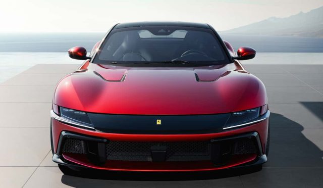 Ferrari en güçlü otomobilini tanıttı! 820 beygirlik 12 Cilindri