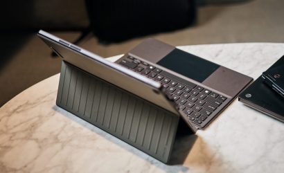 ASUS 850 gramlık laptop tableti